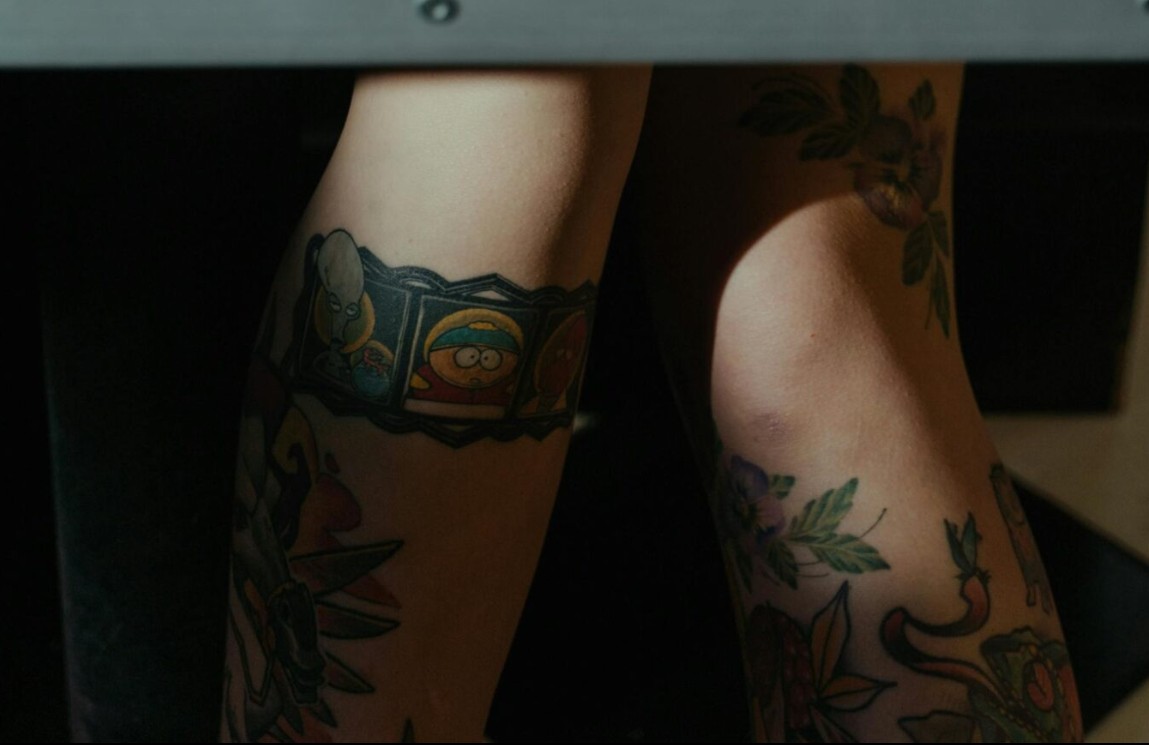 Are Knee Tattoos Safe? Health Risks Explained